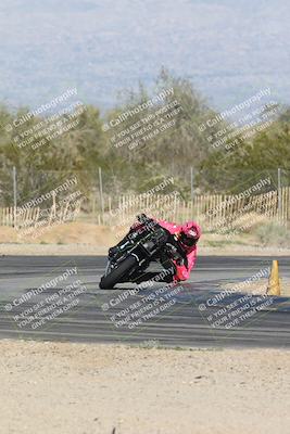 media/Jan-15-2026-Racers Edge (Thu) [[dfebeb70ab]]/2-A Group/Session 5 Turn 2/